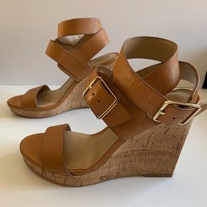 EUC Sz 5.5 Ann Taylor Brown Leather Wedge Heel